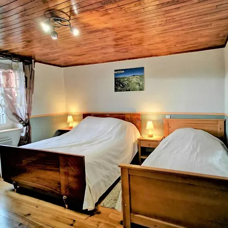 Dom wakacyjny Maison De Bourg Restauree Avec Cour Privative Au Coeur D'un Village Paisible, Proche Gorges De L'allier Et Sites Historiques - Fr-1-582-220 Mazerat-Aurouze