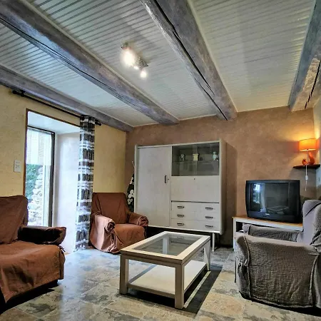 Maison De Bourg Restauree Avec Cour Privative Au Coeur D'un Village Paisible, Proche Gorges De L'allier Et Sites Historiques - Fr-1-582-220 Dom wakacyjny *